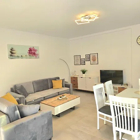 Apartment San Pietro Garden - 299 Durres
